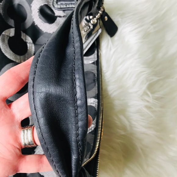 Coach hobo purse - Picture 4 of 8